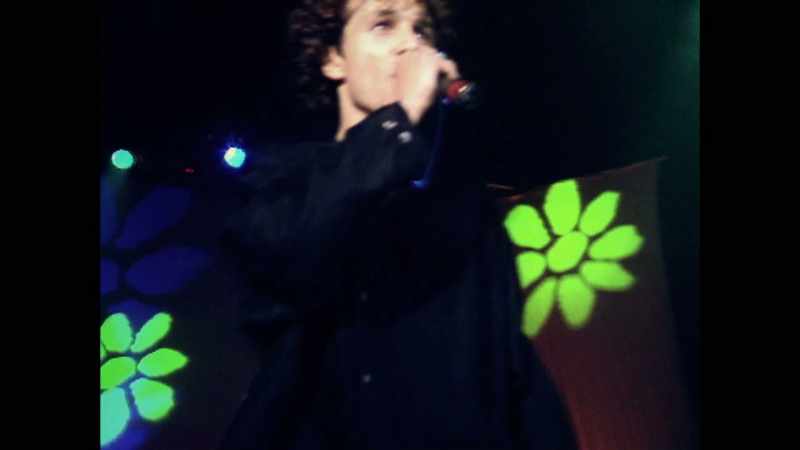 [Tim Booth] ♪ I'll sing myself to sleep ♪