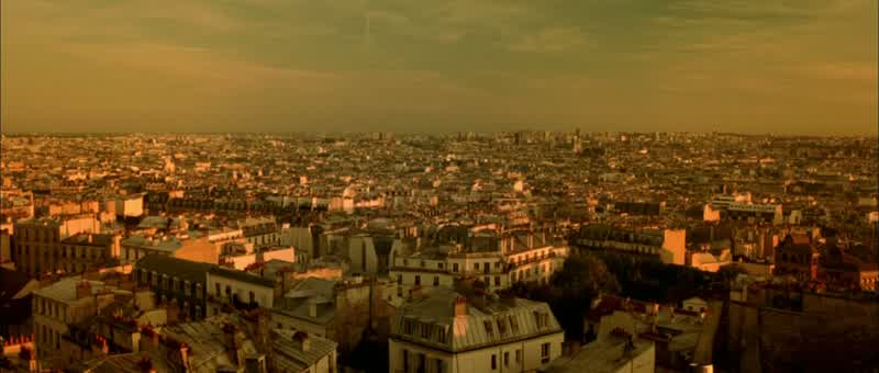 Time has changed nothing. Amélie still takes refuge in solitude. She amuses herself with silly questionsabout the world below, such as: 