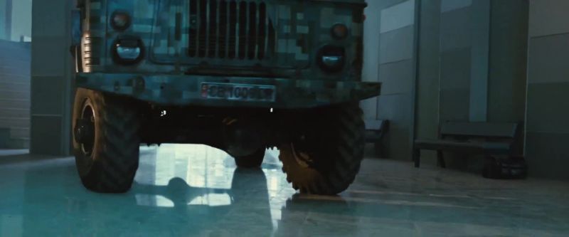 (TIRES SCREECHING)