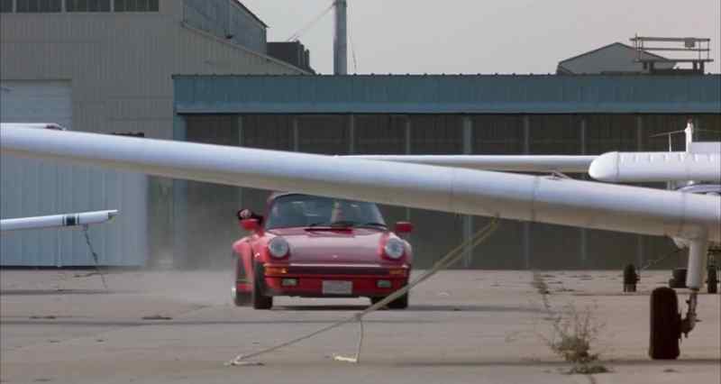 (tires screeching)