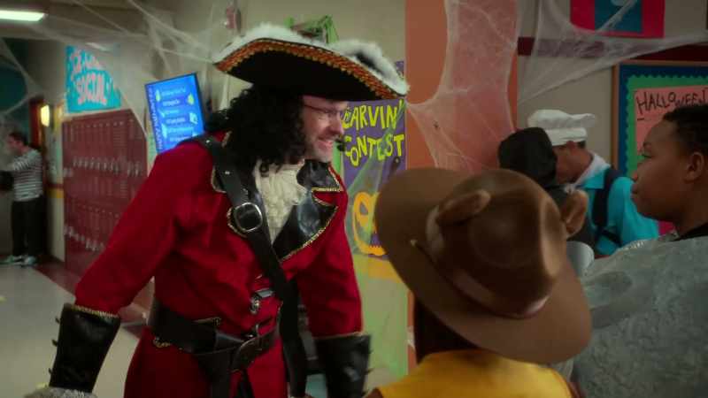 'Tis I, Pirate Principal Hook Hand