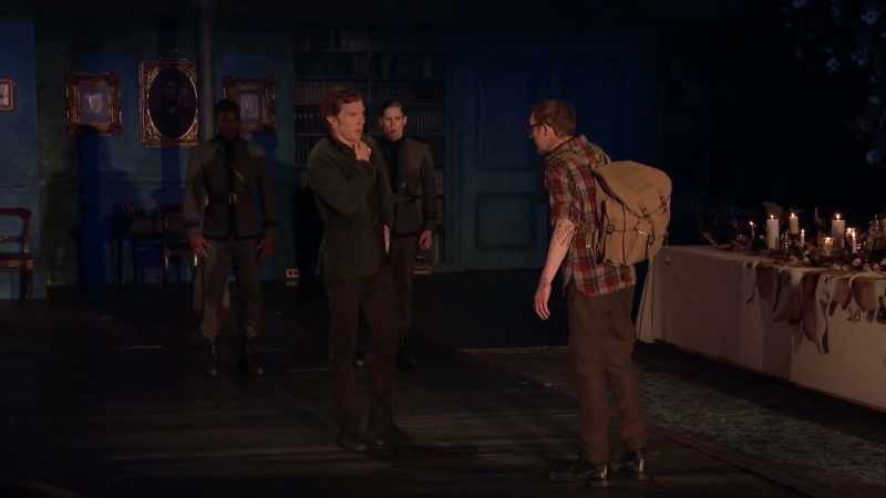 � 'Tis very strange. ― As I do live, my honoured lord