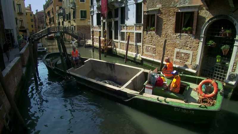 To combat the problem, Lorenzo's team use this floating mega machine