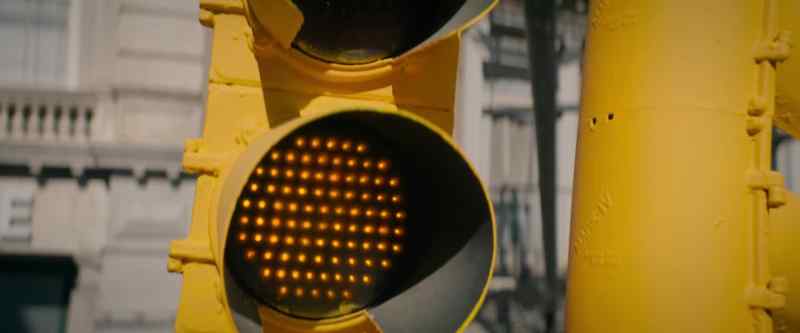 [TRAFFIC LIGHTS CLICK]