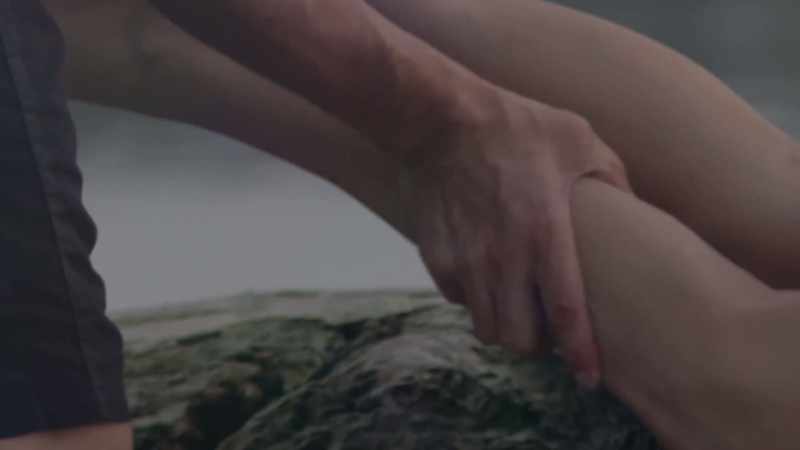 Try to guide the model during the filming