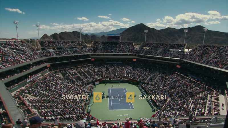 [TV announcer] First set to Swiatek. Six-four