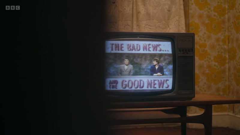 TV THEME SONG PLAYS