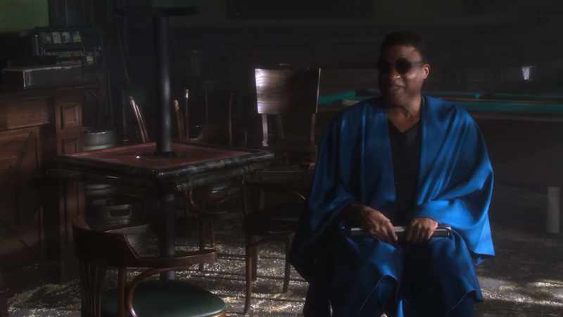 Twenty-five-foot runway. - Oh, are you bringin' it to the runway?