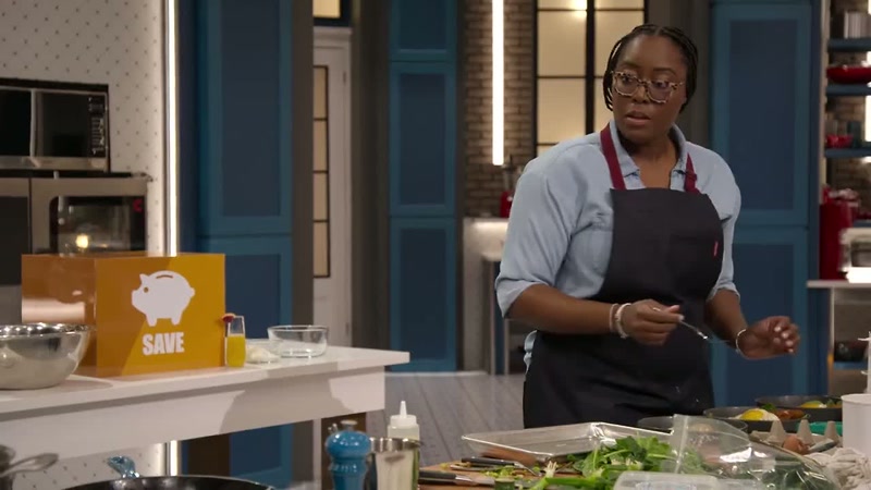 Two minutes left, home cooks! Come on, you can do this!