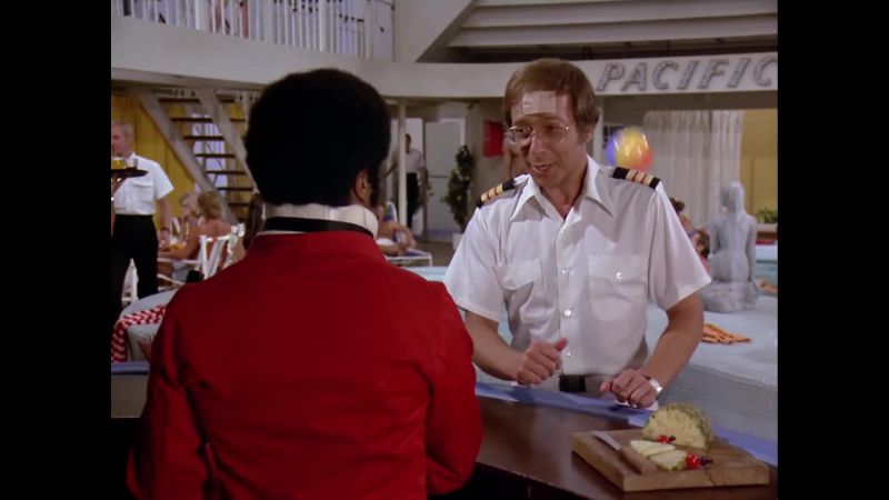 Two pina coladas, my good man
