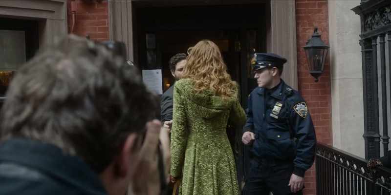 Uh... - Come on. Let her through, let her through. Come on