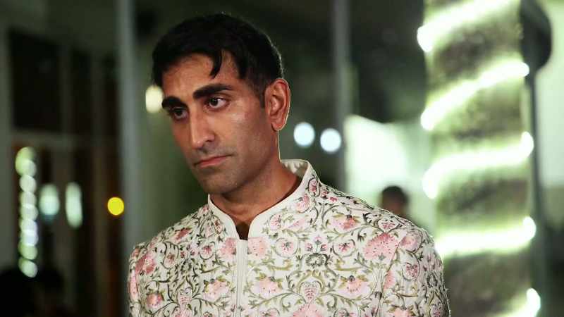 Uh-huh. - I wouldn't call Vishal