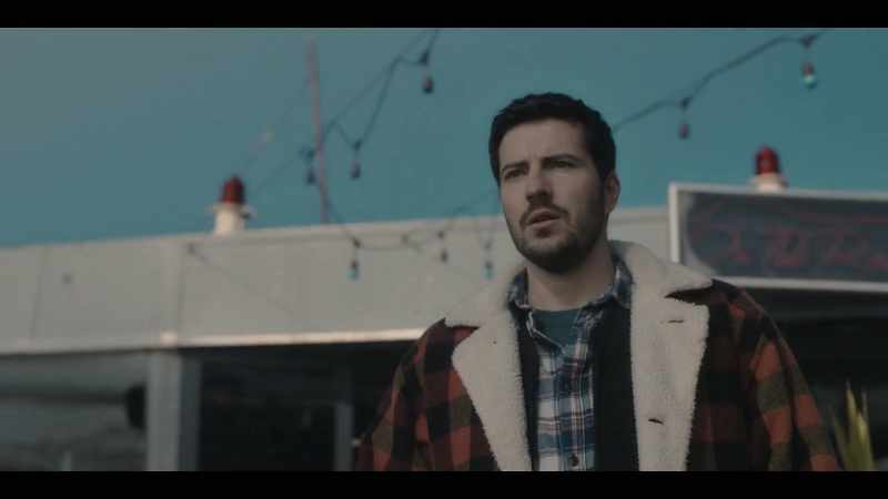 Uh, this is Gethin, my fiancé. -[Connor] Oh. Hi