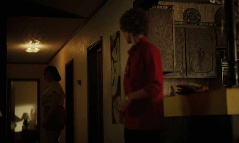 Um, can you get Christina's suit from on the washer?