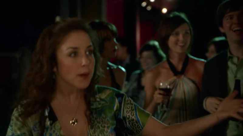 Um, can I have my purse, please? - Oh, this? This?