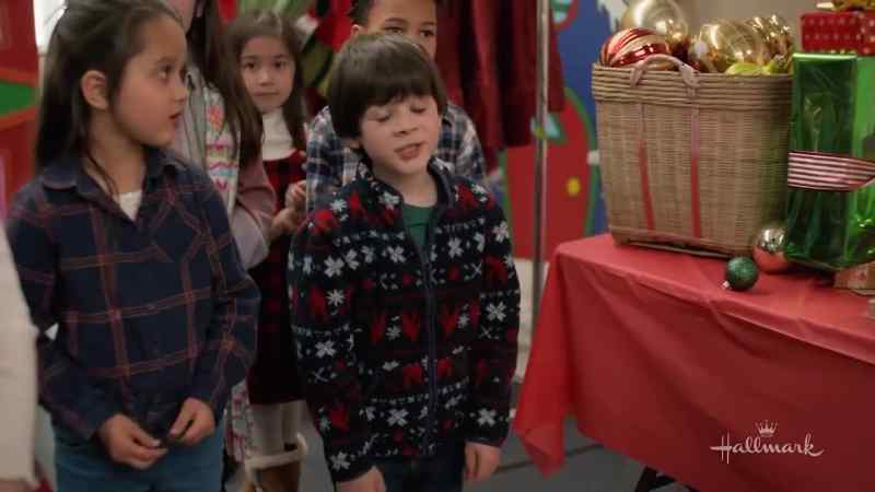 Uncle Taylor, did you bring the cookies Mom made?
