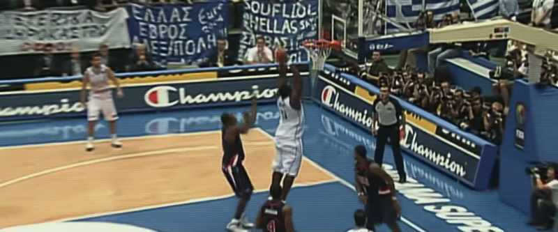 Up ahead to big man Schortsanitis for the dunk!