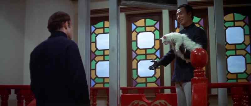 Up here. -A guillotine? No, thanks