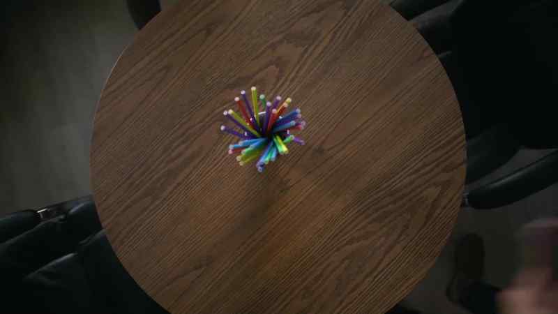 [upbeat Christmas music]