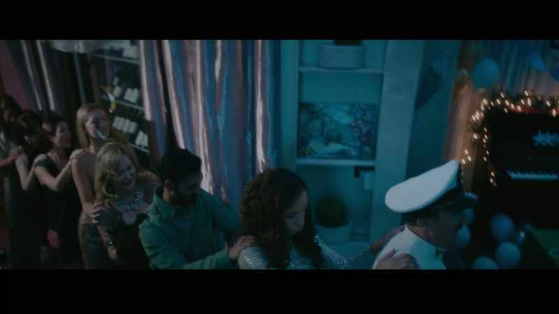 (upbeat Latin music) (people chatter and cheer)