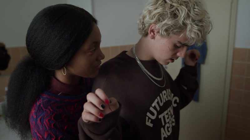 (urinating) -It's not gonna turn you on or anything, is it?