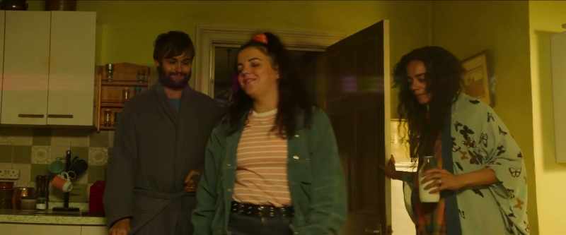 Use the cutters, for Jaysus's sake, not your teeth