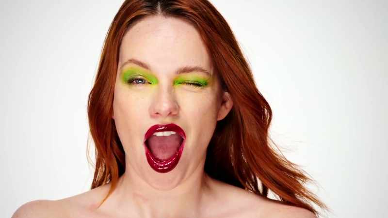 Using green and red on one face, they clashed