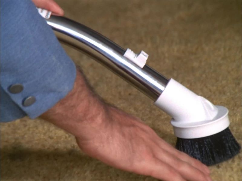 [ VACUUM HUMMING ]