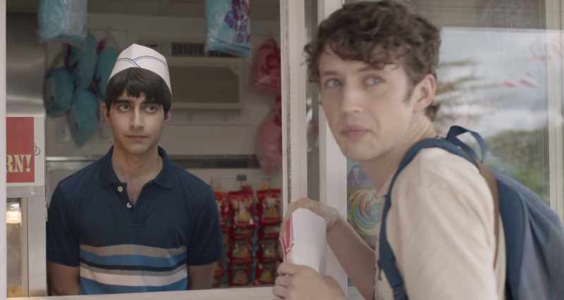 �� [Vampire Weekend singing 