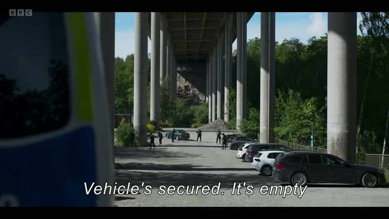 Vehicle's secured. It's empty