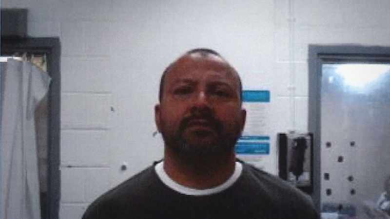 �Ventura Salas is charged with a window‐peeping misdemeanor