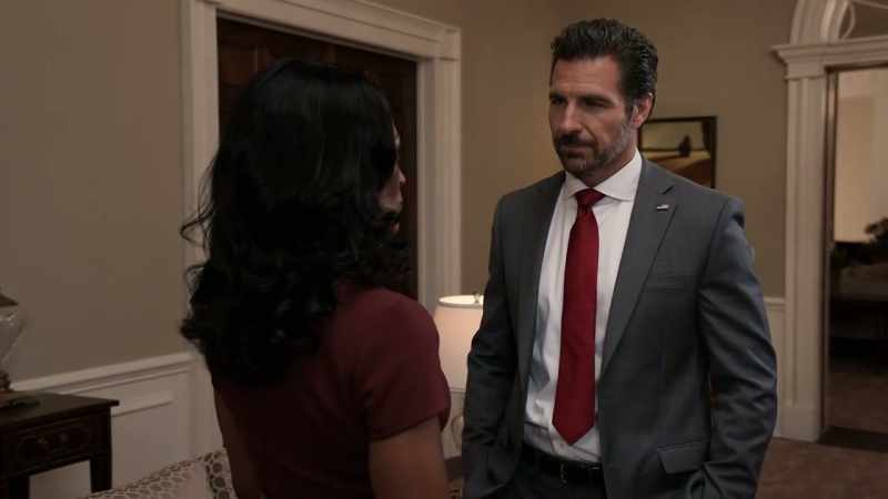 Victoria: How do they know she's online?