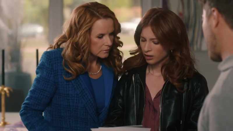 VICTORIA: That's a strange mark