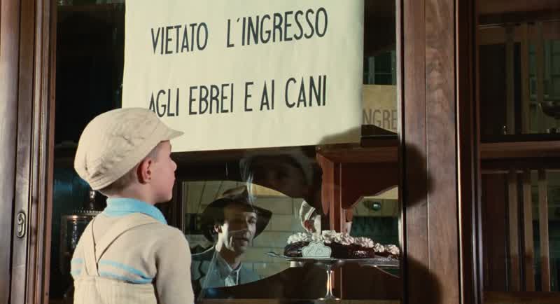 �´Vietato l´ingresso agli ebrei e ai cani´´