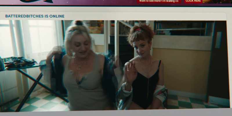 VIEWER 2: (OVER COMPUTER) Hi, girls
