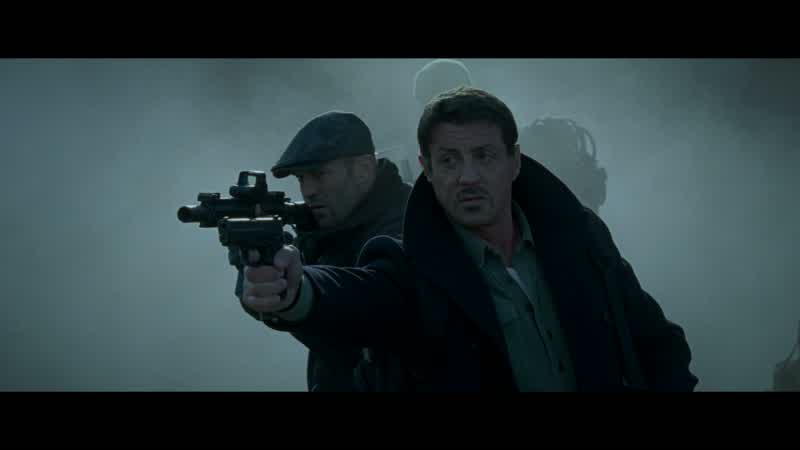 VILAIN: Drop your weapons!
