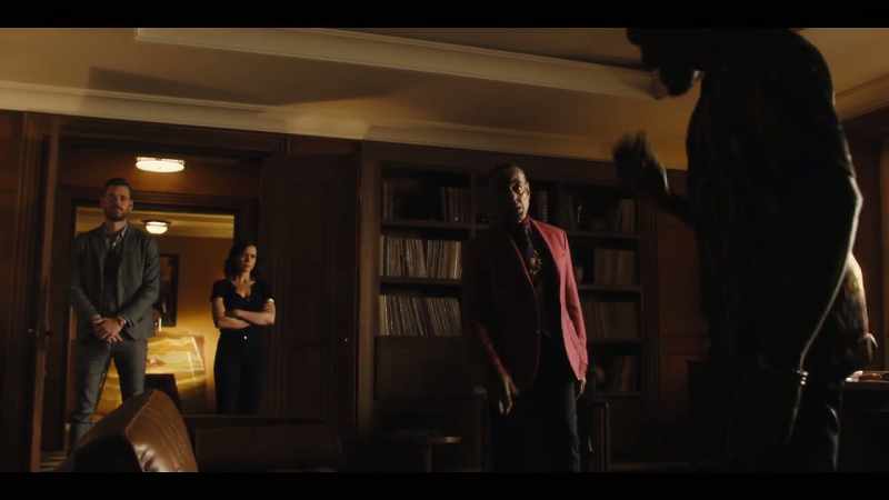 Vivian doesn't like it. -(scoffs)