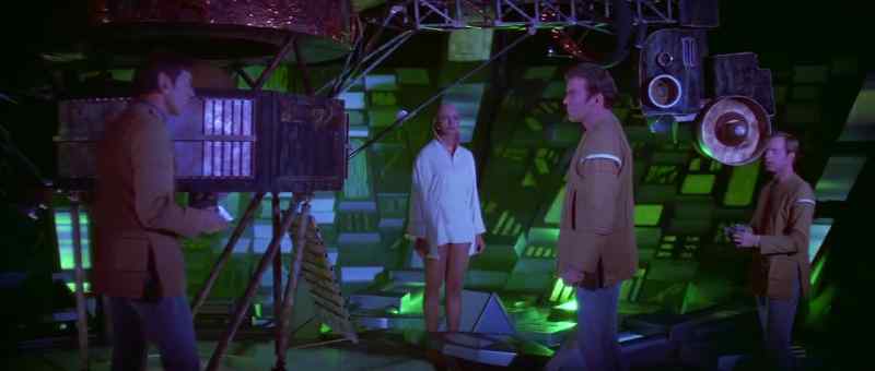 Voyager is not transmitting its data, Captain