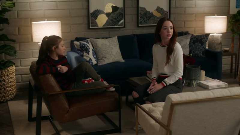 WADE: Hey, girls? Grace