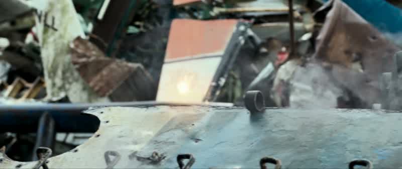 Wait! Wait! Cease fire! Cease fire! Fellas! Hey! Hey! You only work for that shit-spackled muppet fa