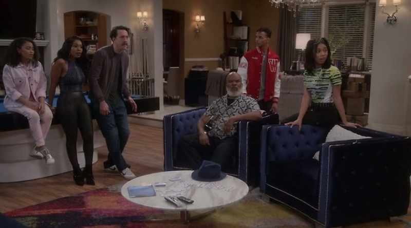 Wait. You called the cops? - Of course