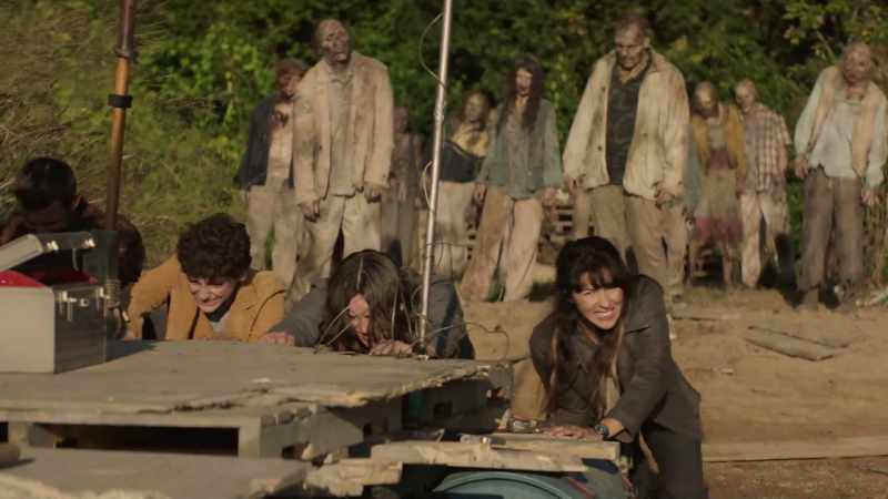 [Walkers growling]