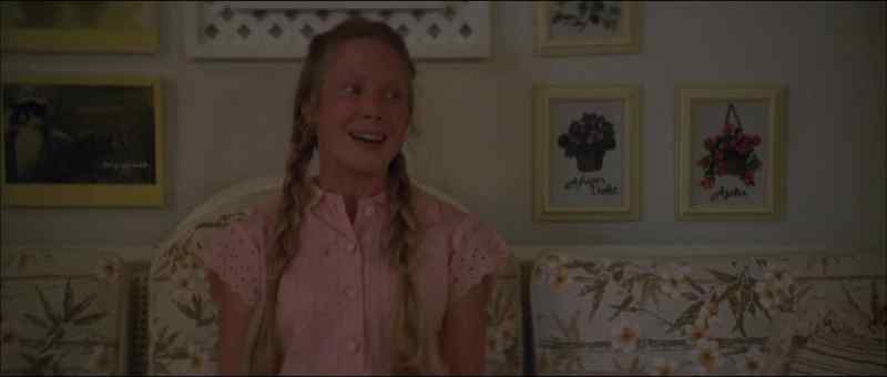 Wanna go see the bedroom? - Yeah