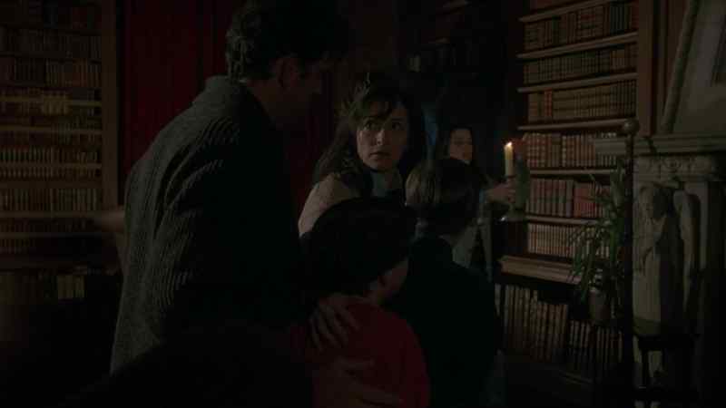 Washington: THE SECRET DOOR!