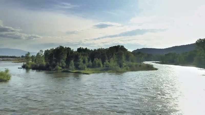 Water levels drop again just as clouds of white