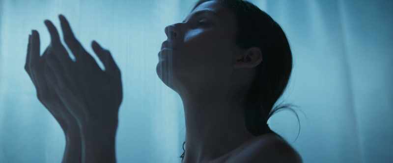 [water splashing]
