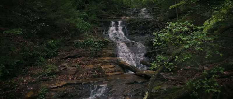 [water splashing]