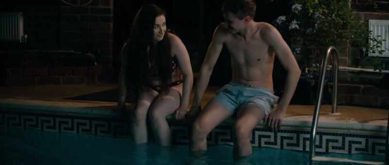 (water splashing)