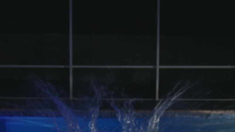 (water splashing)