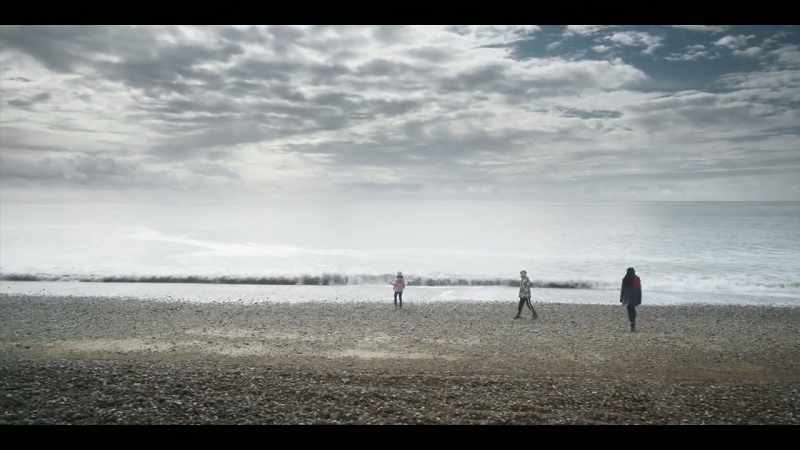 (waves washing ashore)